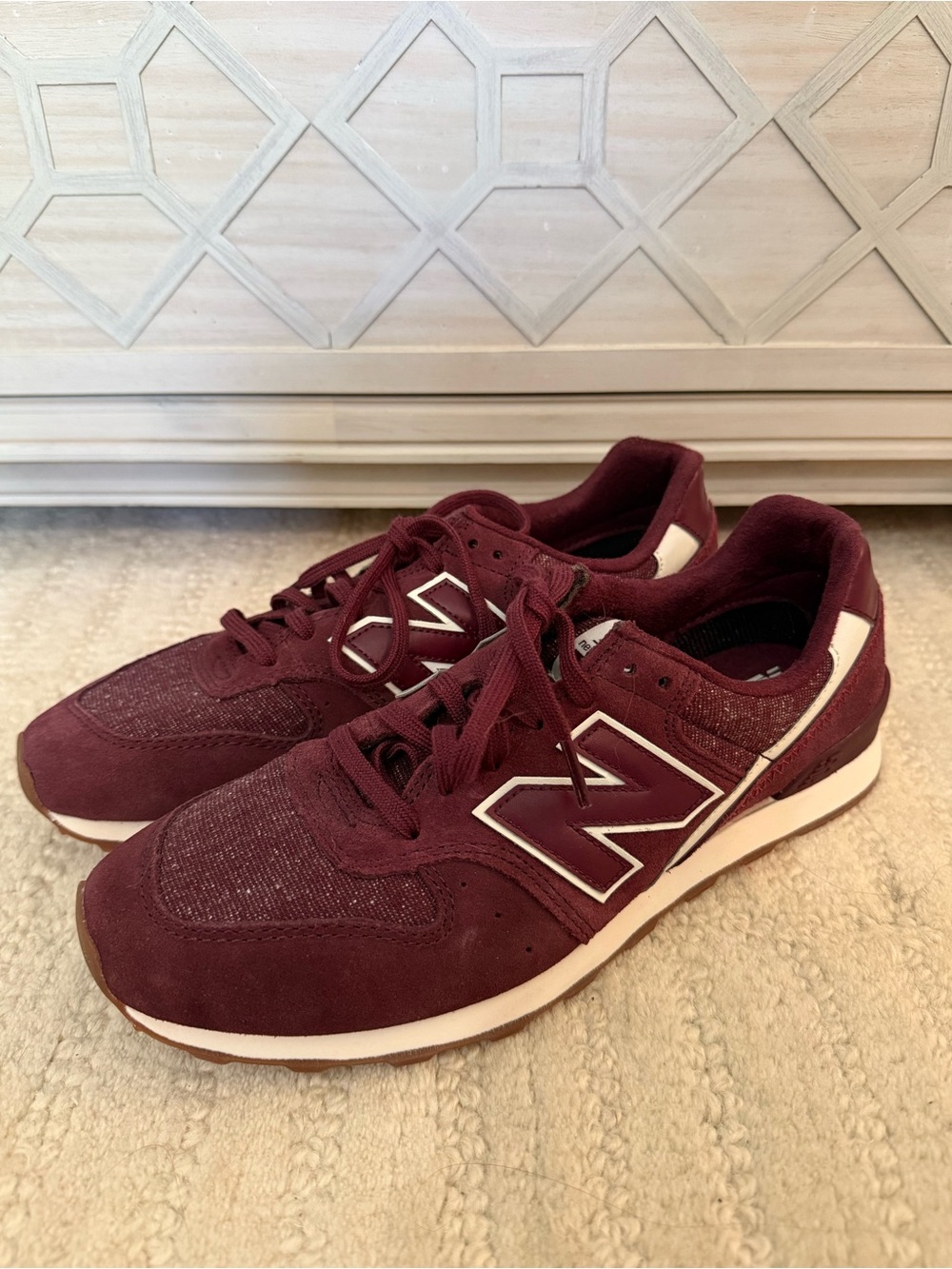 Balance 696 Women’s Size 9.5 Burgundy Suede Mesh Sneakers Retro